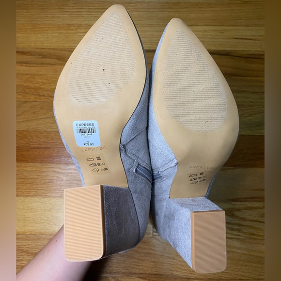 NWT Express Faux Suede Sock Booties Size 8 - Picture 3 of 6